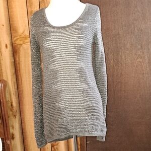 Rock & Republic Gray Wide Crew Neck Sweater with Long Sleeves and Relaxed Fit